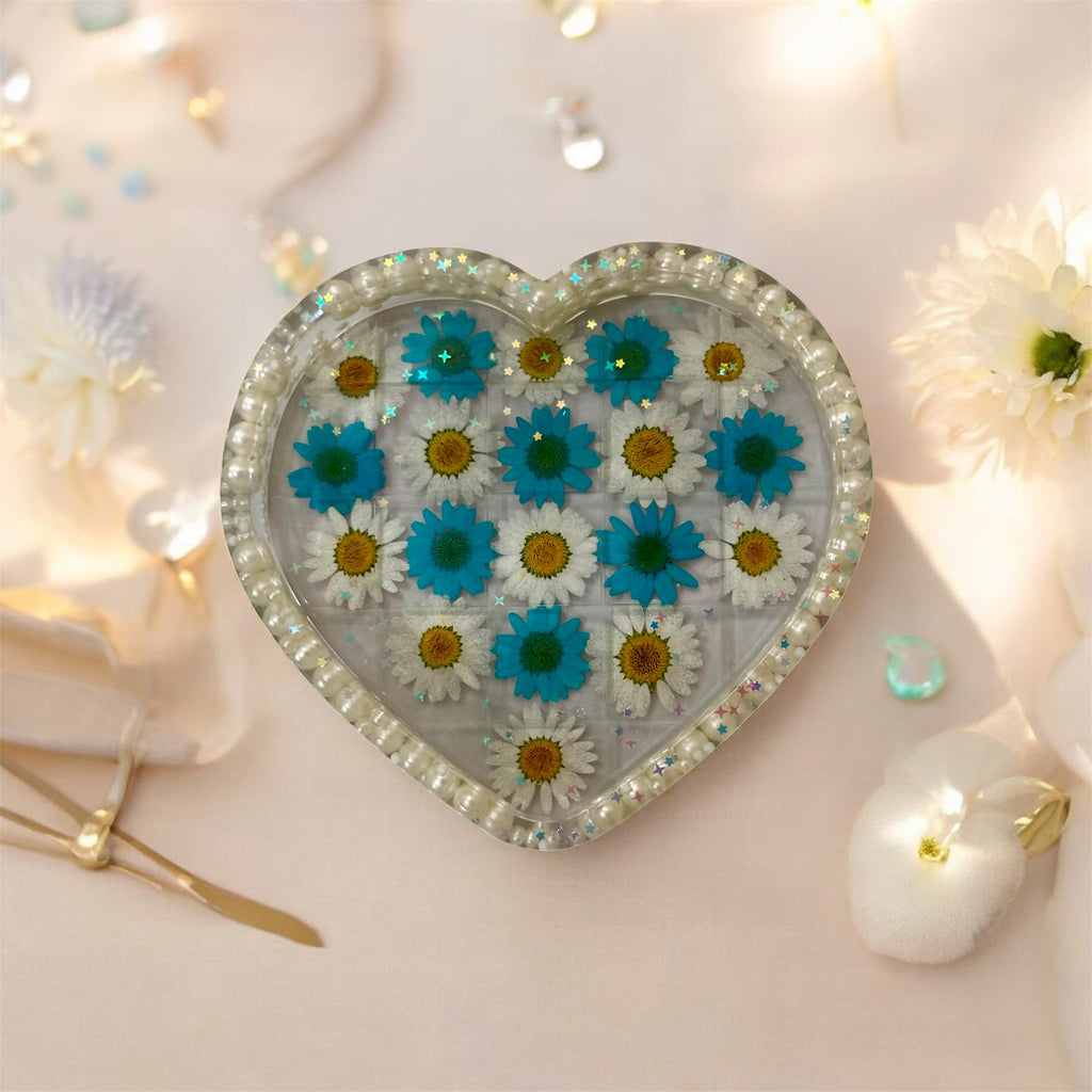 Pearl Daisy Keepsake Heart Tray