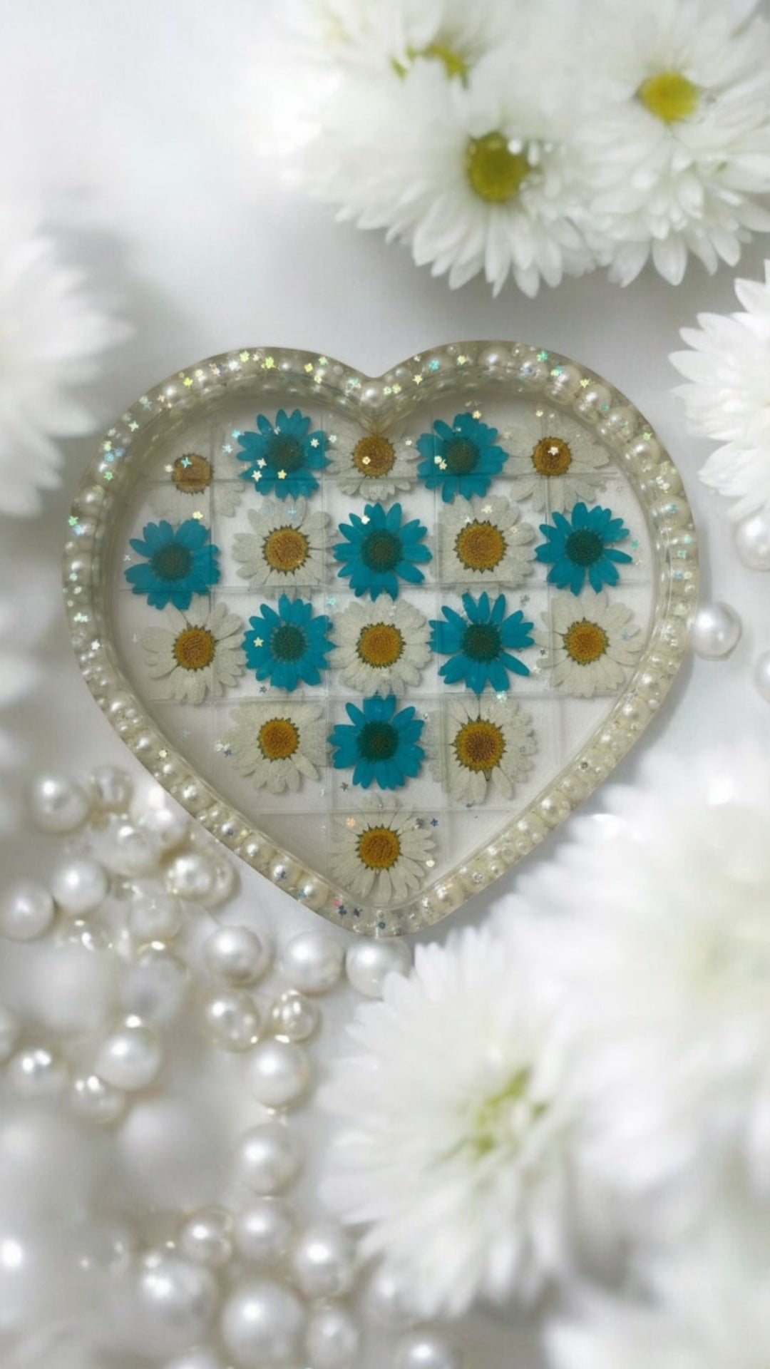 Pearl Daisy Keepsake Heart Tray